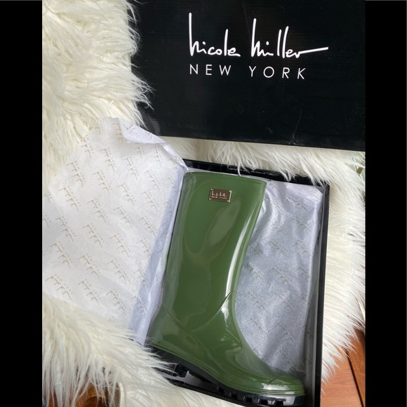 NIB Nicole Miller Rainy Day Rain Boot Hunter Green - Picture 3 of 8